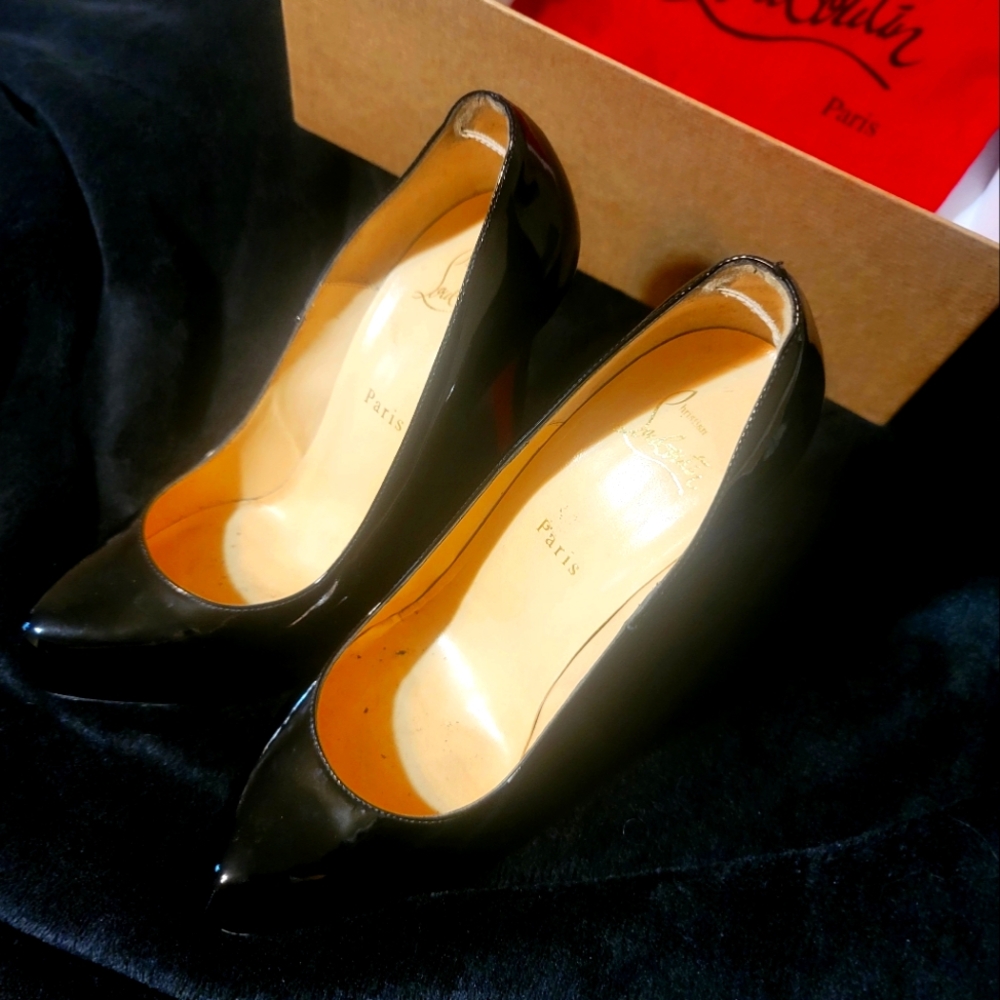 Christian Louboutin Classic Black Patent Leather Kate Heels Size 38 1/2.